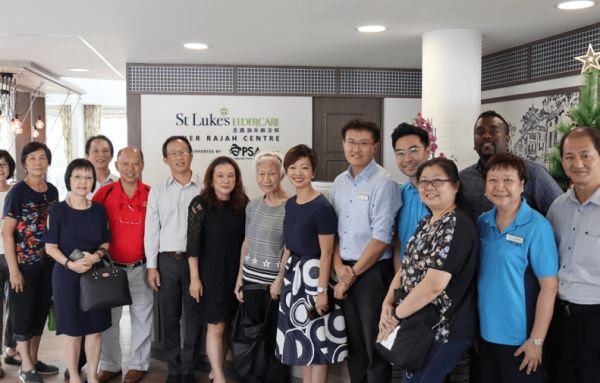 Ms Foo Mee Har's visit to St Luke's ElderCare Ayer Rajah Centre